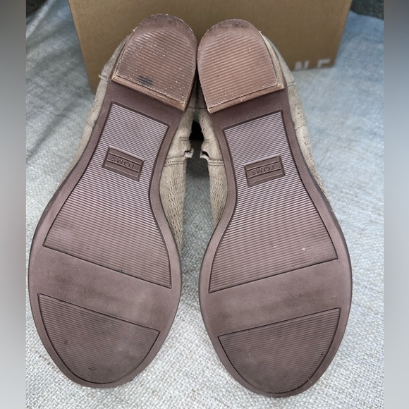 TOMS Majorca Peep Toe Bootie (Stucco Suede Perforated) block heel - Picture 12 of 16